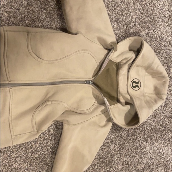 Lululemon sweater - Picture 1 of 1